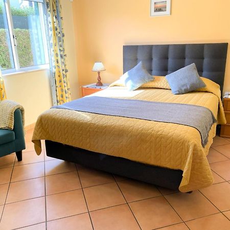 Villa Eber - Independent 1 & 2 Bedroom Apartments, Pool, Air Con, Fast Wi-Fi, Near Old Town Of Albufeira And Beaches エクステリア 写真