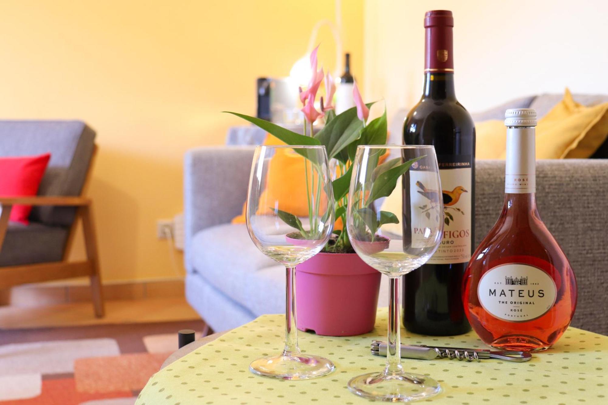 Villa Eber - Independent 1 & 2 Bedroom Apartments, Pool, Air Con, Fast Wi-Fi, Near Old Town Of Albufeira And Beaches エクステリア 写真