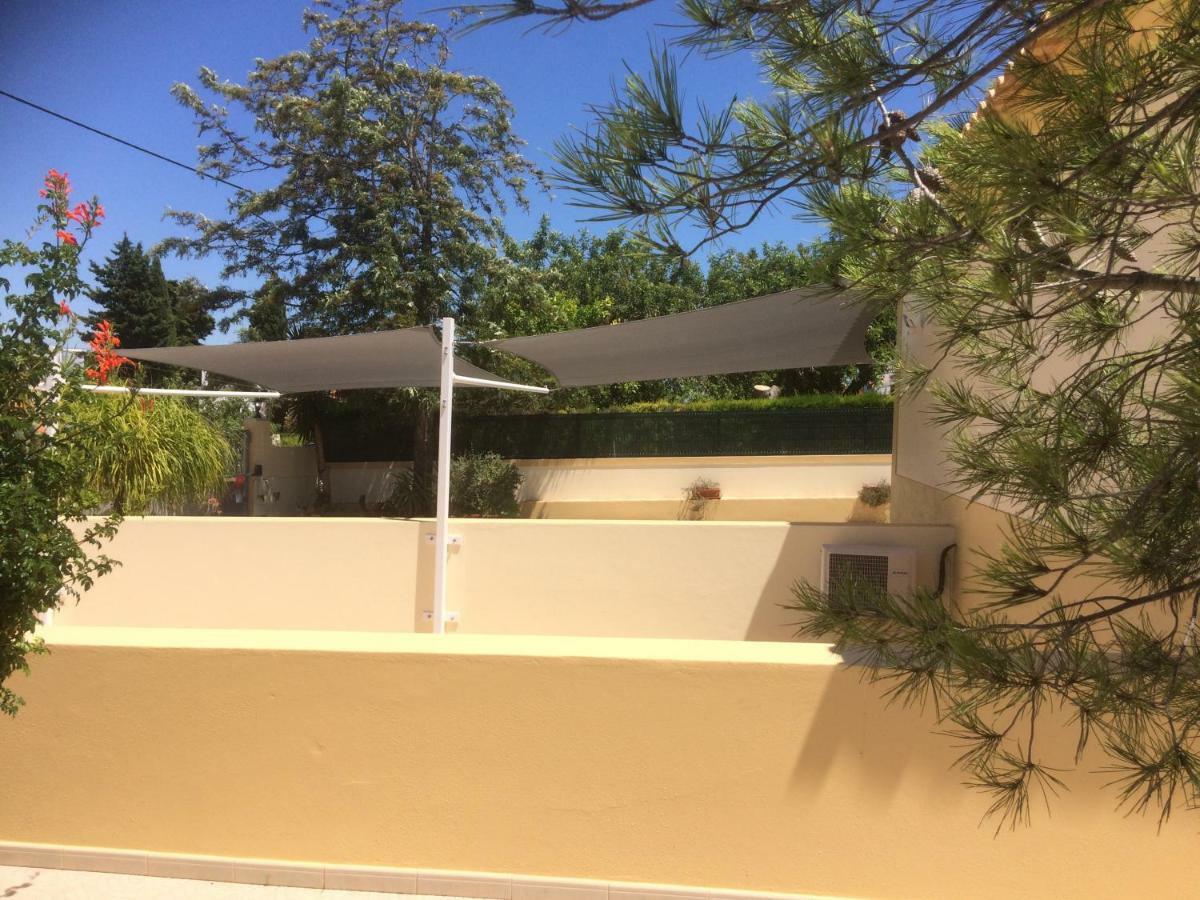 Villa Eber - Independent 1 & 2 Bedroom Apartments, Pool, Air Con, Fast Wi-Fi, Near Old Town Of Albufeira And Beaches エクステリア 写真