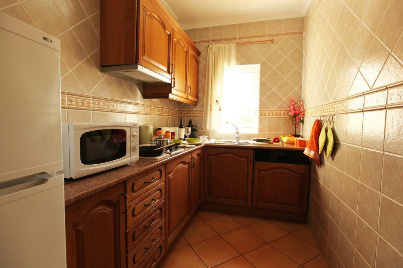 Villa Eber - Independent 1 & 2 Bedroom Apartments, Pool, Air Con, Fast Wi-Fi, Near Old Town Of Albufeira And Beaches エクステリア 写真